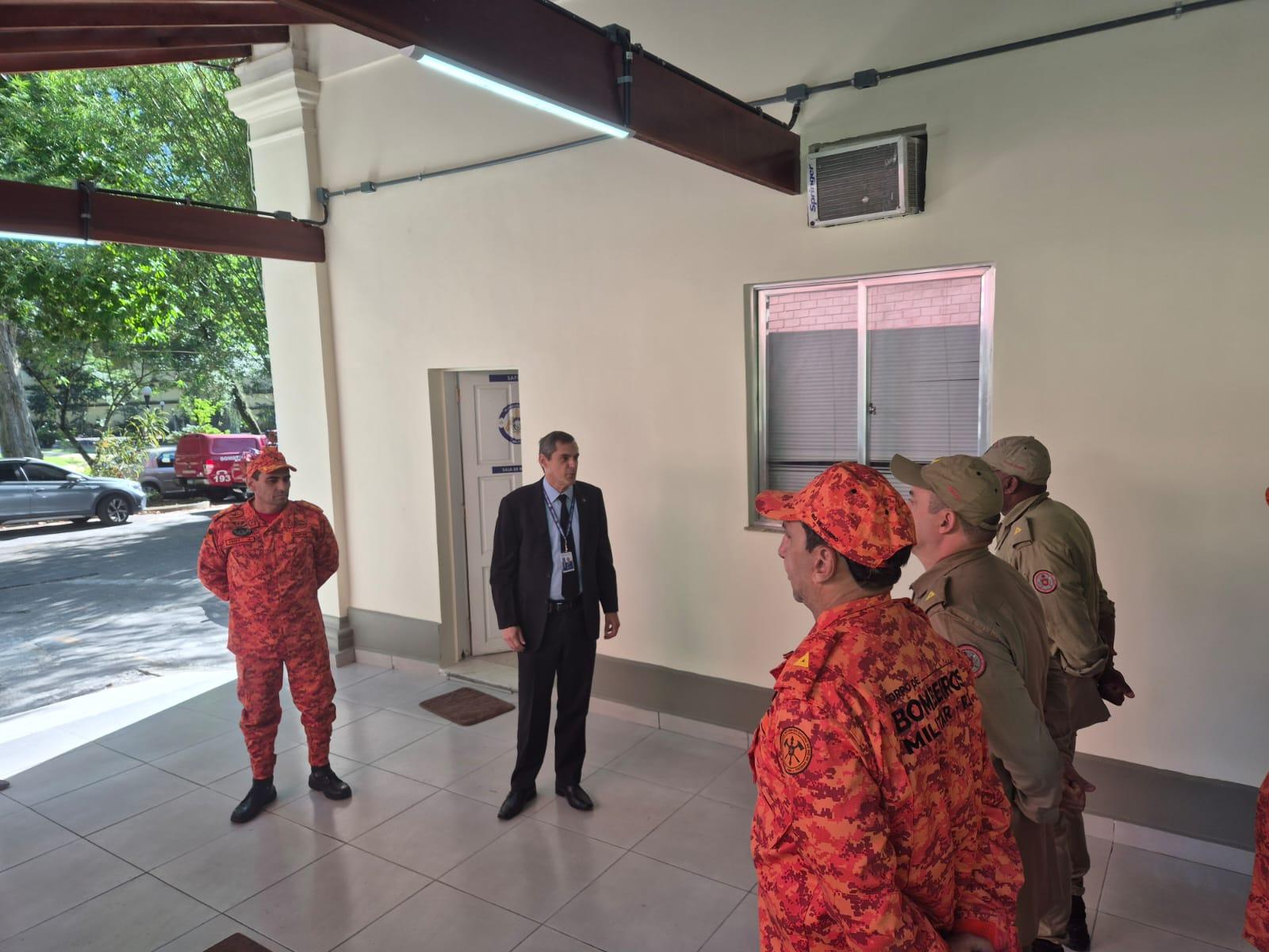 Treinamento da SAPREV reforça preparo no combate a incêndio.